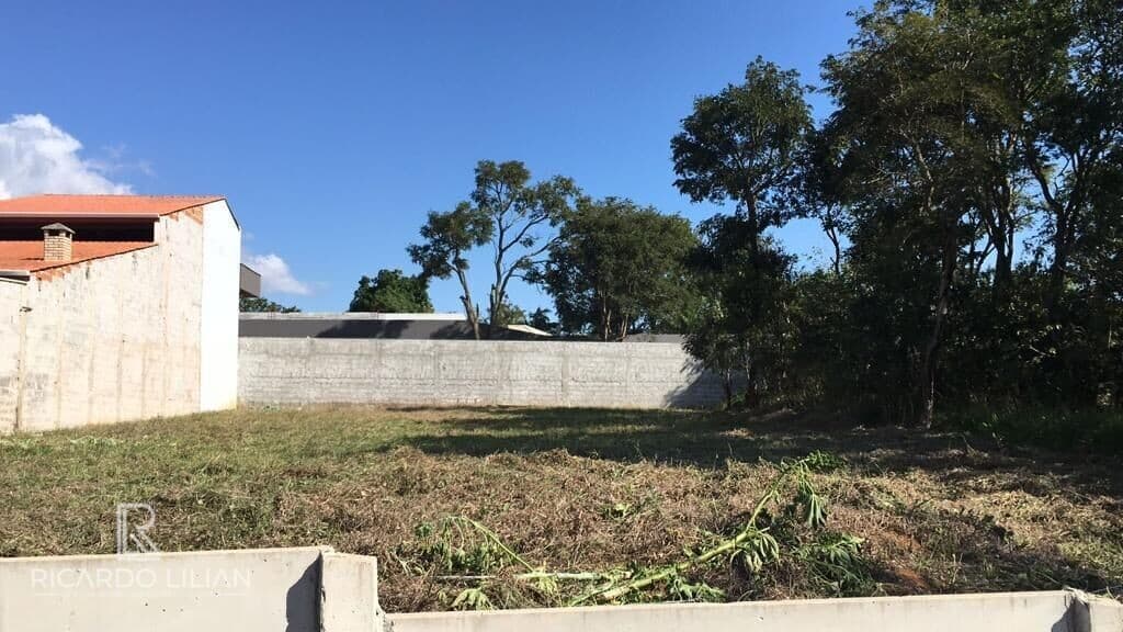 Descubra o seu refúgio de luxo no coração do Jardim dos Pinheiros, em Atibaia!