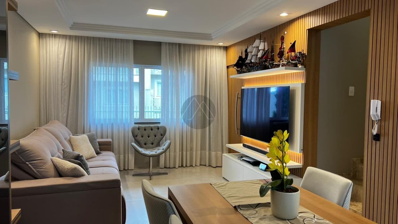 Sobrado 3 Suítes com 90 m² de Quintal no Aristocrata