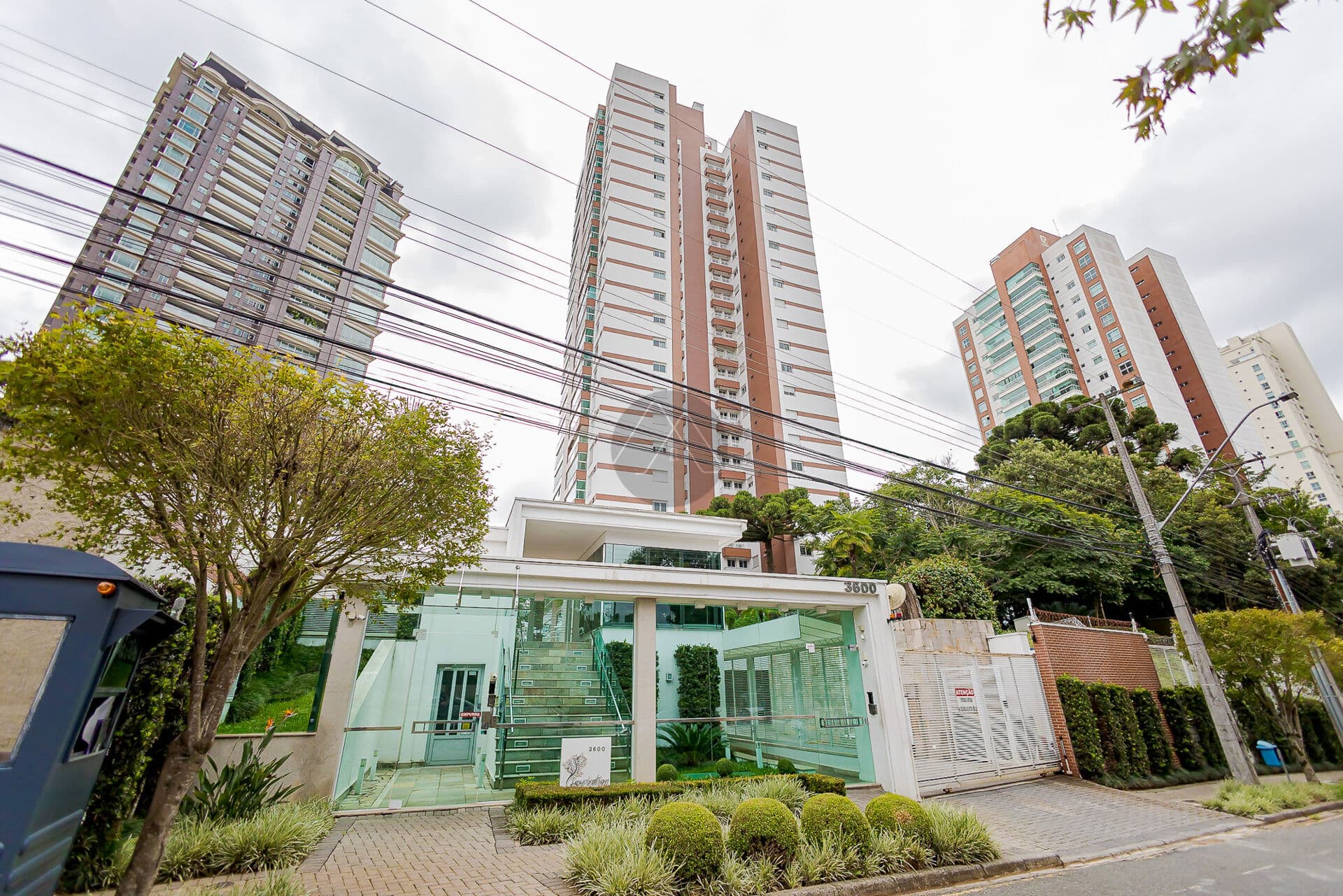 APTO ANDAR ALTO ECOVILLE 3 QUARTOS / SACADA COM CHURRASQUEIRA