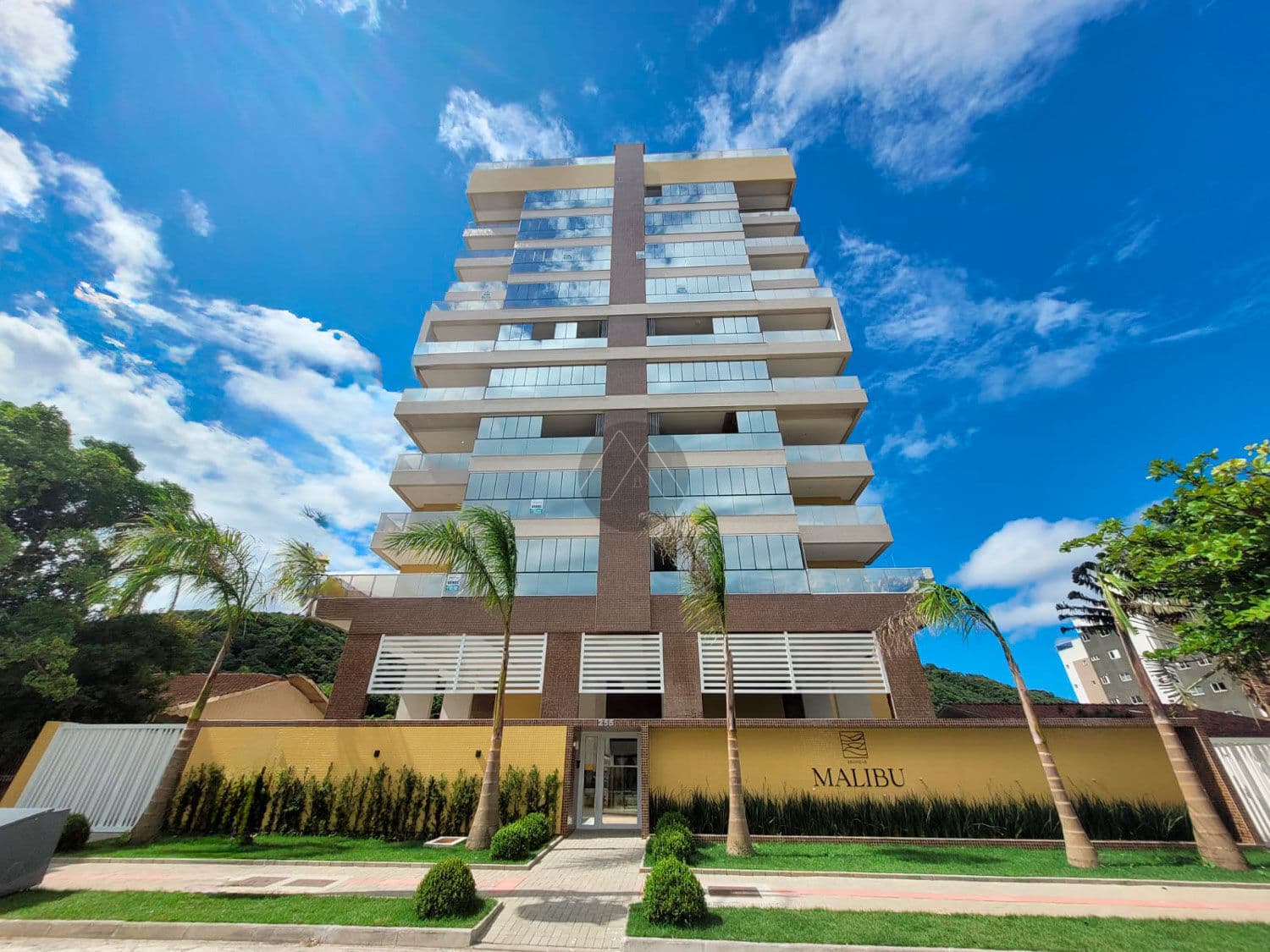 Apartamento Garden com 3 dormitórios à venda por R$ 1.950.000,00 - Centro - Guaratuba/PR