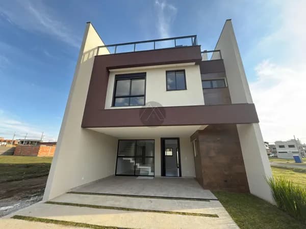 Triplex de Alto Padrão localizado no exclusivo Condomínio The Life Garden no Costeira em São José dos Pinhais.