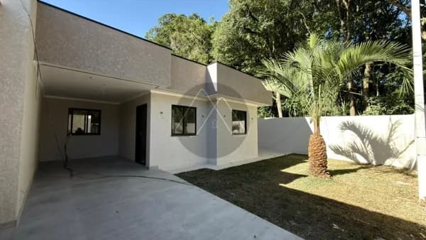 Casa 3 Qts com Suíte, Quintal Amplo e Rua Sem Saída no Santo Antônio