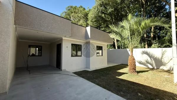 Casa 3 Qts com Suíte, Quintal Amplo e Rua Sem Saída no Santo Antônio