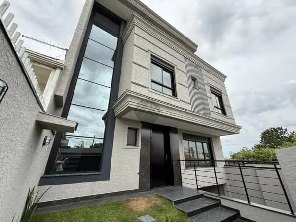 Sobrado Triplex de Alto Padrão à Venda no Uberaba – 3 Suítes | Terraço | 3 Vagas