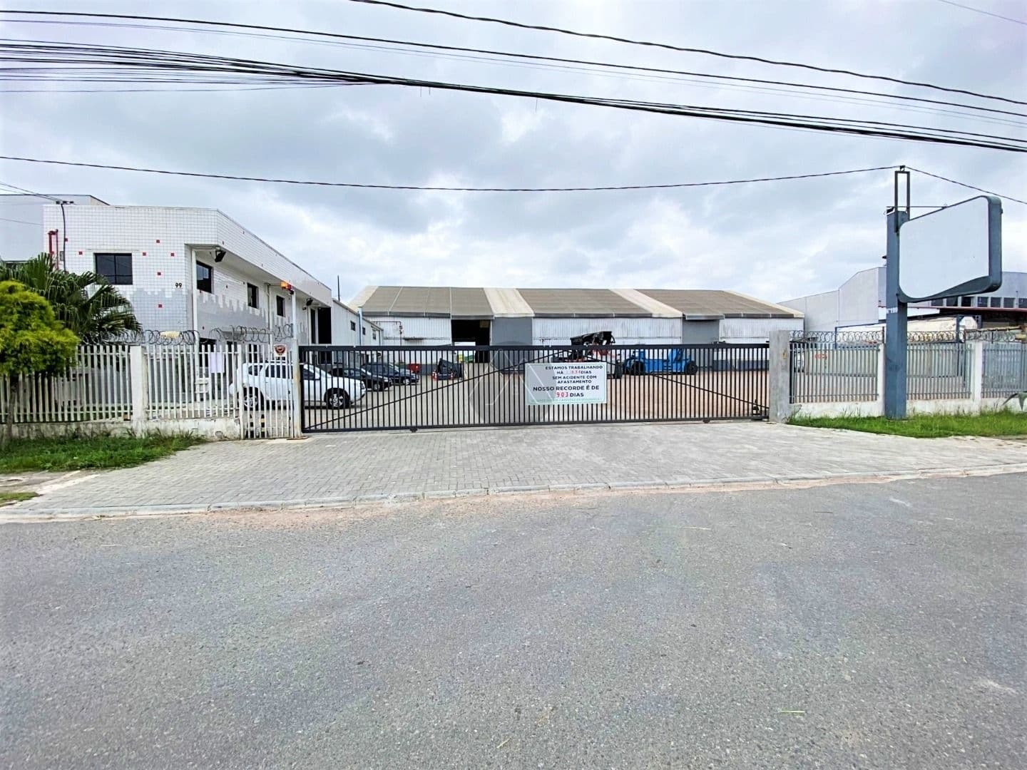 Pavilhão/Galpão Industrial a venda no Quississana em São José dos Pinhais