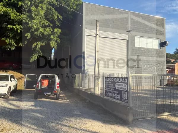 Pavilhão/Galpão Salão Comercial para aluguel anual - Camboriú