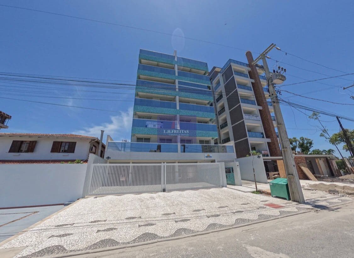 Cobertura duplex com piscina privativa à Venda em Caiobá!