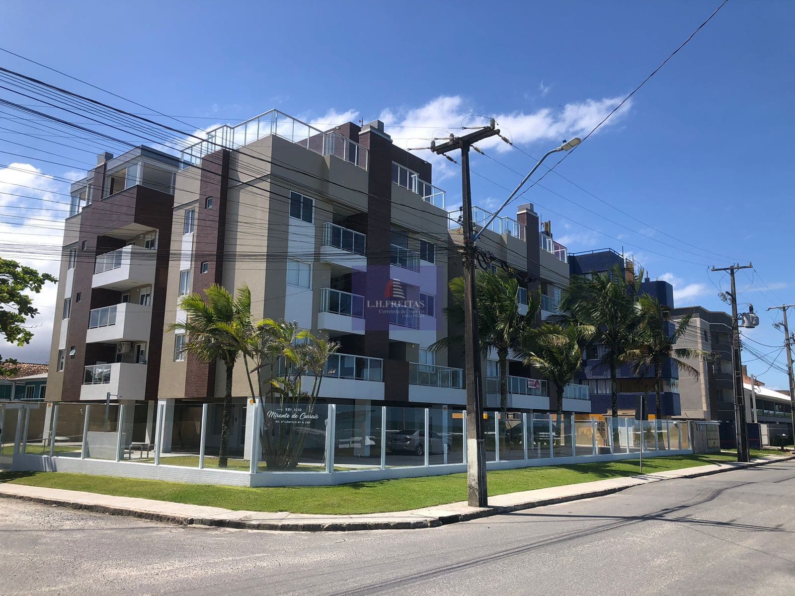 Lindo apartamento de frente para o mar para locação diária em Matinhos!