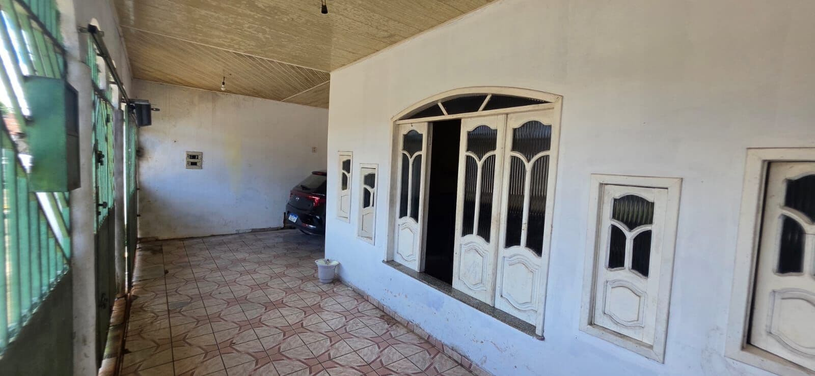 Oportunidade na Cabanagem: Casa Espaçosa com Quintal e Rua Asfaltada