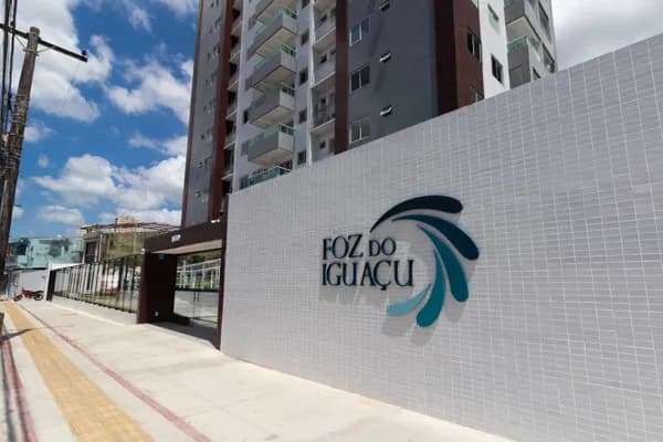 FOZ DO IGUAÇU - LOCALIZAÇÃO PRIVILEGIADA - SEU NOVO LAR COM 90 M E ATE 2 VAGAS