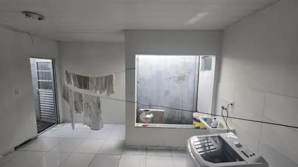 Casa à Venda em Belém com 3 Quartos, Suíte e Garagem para 2 Veículos
