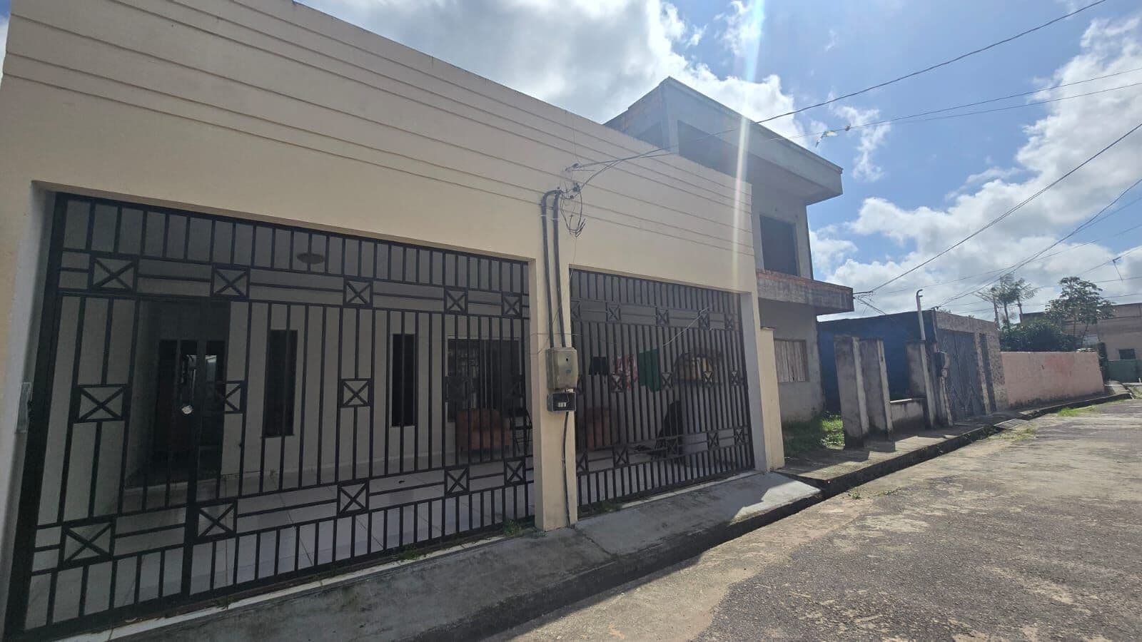 Casa à Venda no Condomínio Campo Verde com 3 Quartos e Suíte – Hélio Gueiros
