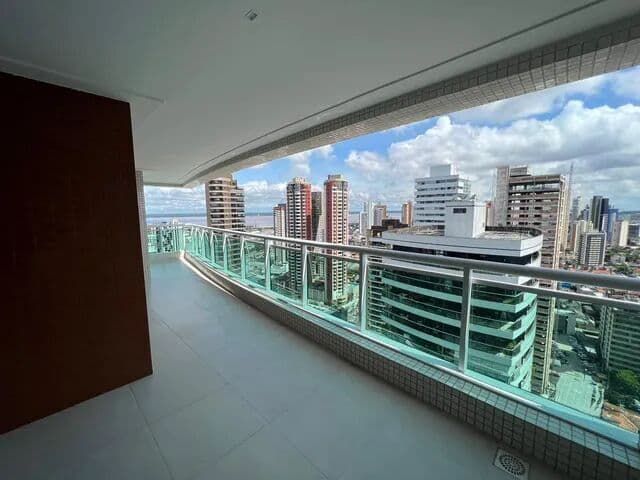 REAL LIBERTY – Apto com 114m², Porcelanato e Sacada no Umarizal