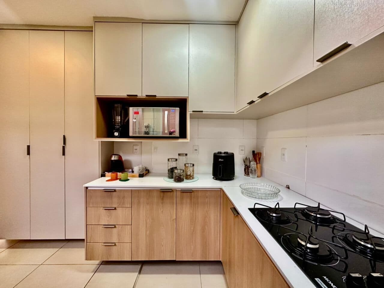 Casa em Condomínio Fechado com 2 Quartos, Suíte e Segurança 24h
