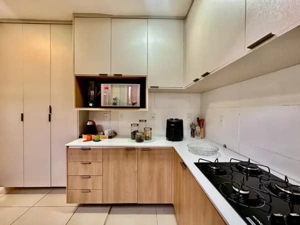 Casa em Condomínio Fechado com 2 Quartos, Suíte e Segurança 24h