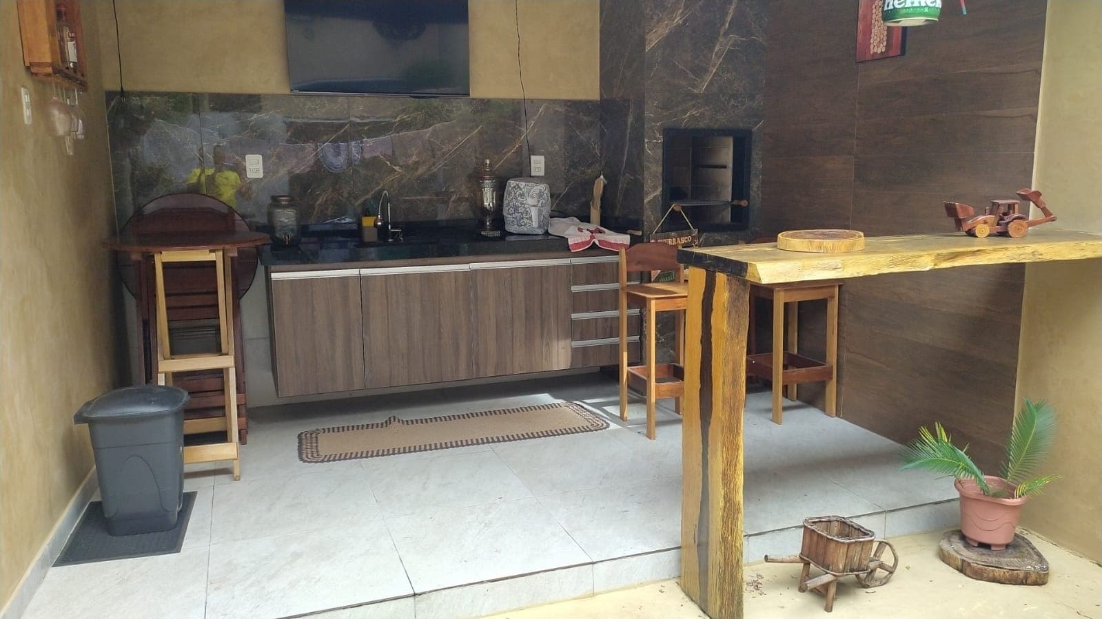 Casa 2 Pavimentos na Sacramenta – Planejados, Segurança Completa e Ótima Localização
