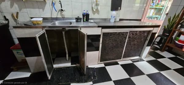 Casa com ponto comercial próximo à Feira do 40 Horas
