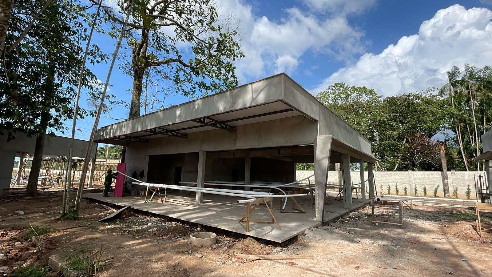 BOSQUE DAS ORQUIDEAS - LOTES DE CASAS - PRESTE A ENTREGAR