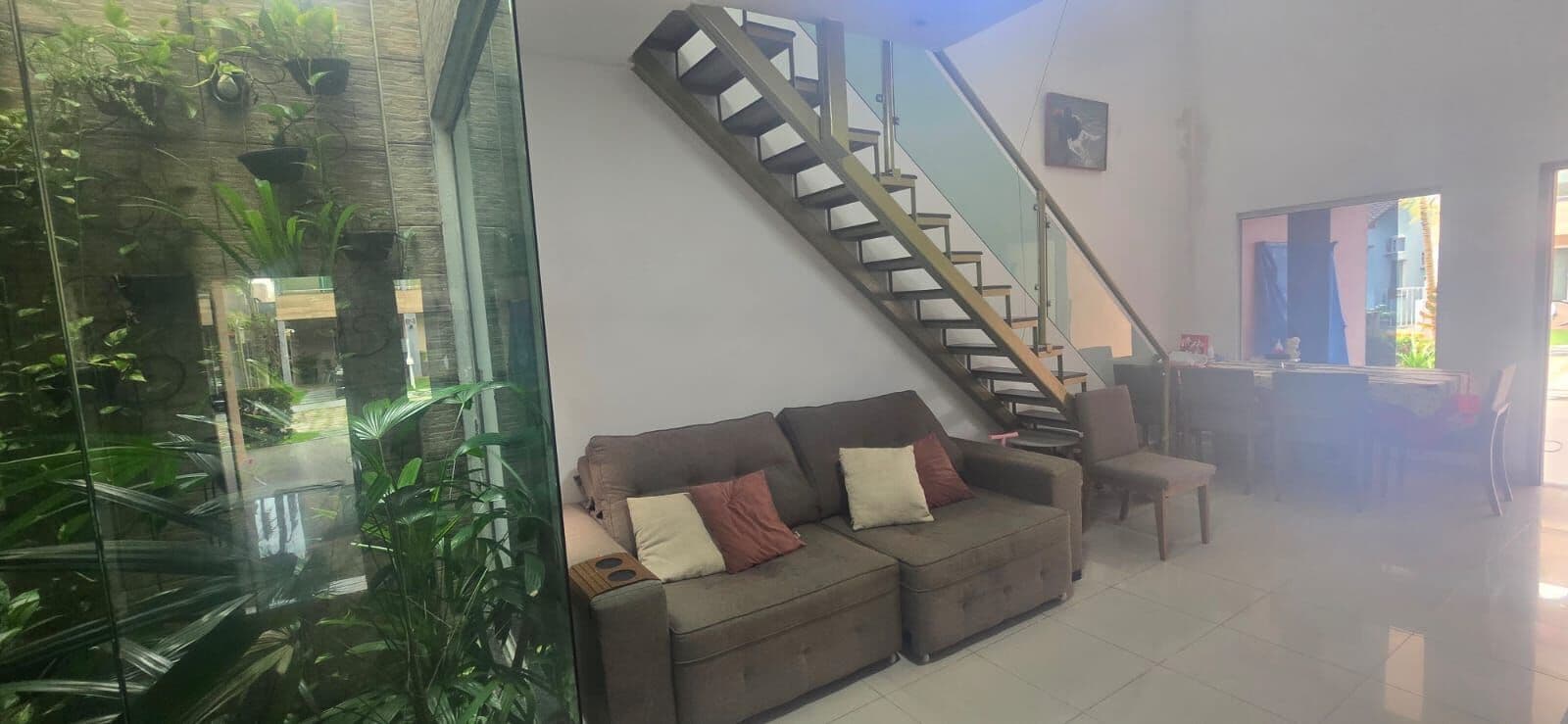 Casa no Condomínio Jardim Espanha | 3 Quartos com Suíte | 160m² | 2 Vagas