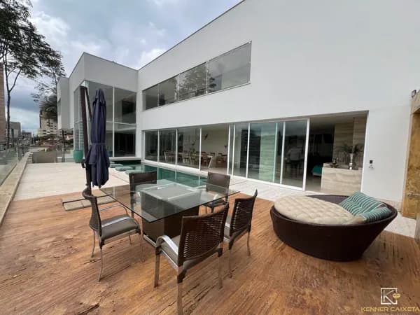 Casa Alto Padrão no Centro de Patos de Minas