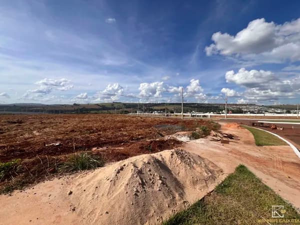 Terreno em Condomínio em Alto dos Caiçaras, Patos de Minas/MG