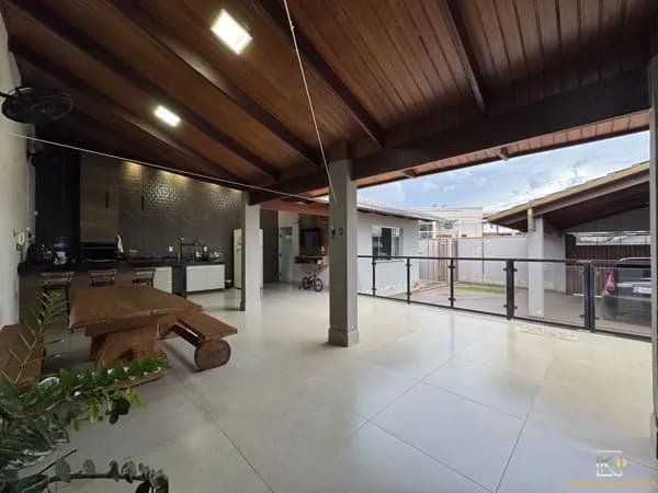 Casa em Patos de Minas - Jardim Peluzzo