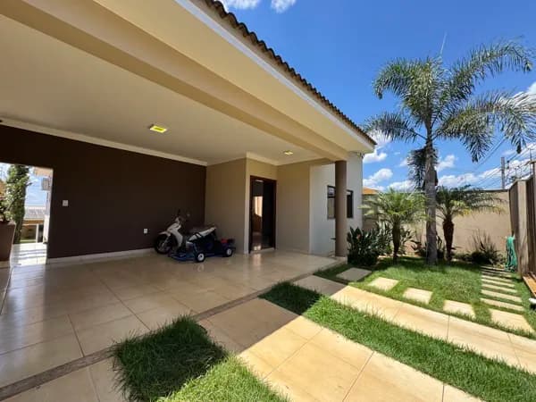 Casa em Patos de Minas - Caiçaras