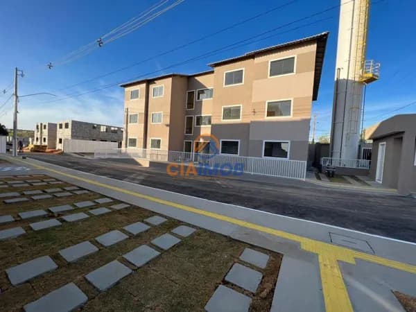 Apartamento para Aluguel – 2 Quartos | Condomínio com Piscina