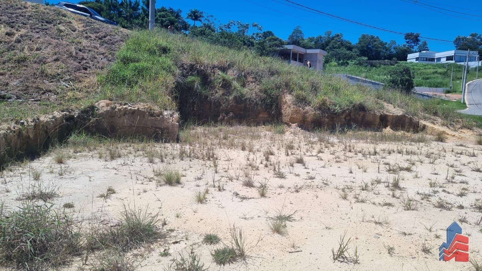 Terreno em Condomínio Fechado à Venda | 824 m² | Condomínio Reserva Ibirapitanga | Santa Isabel | SP