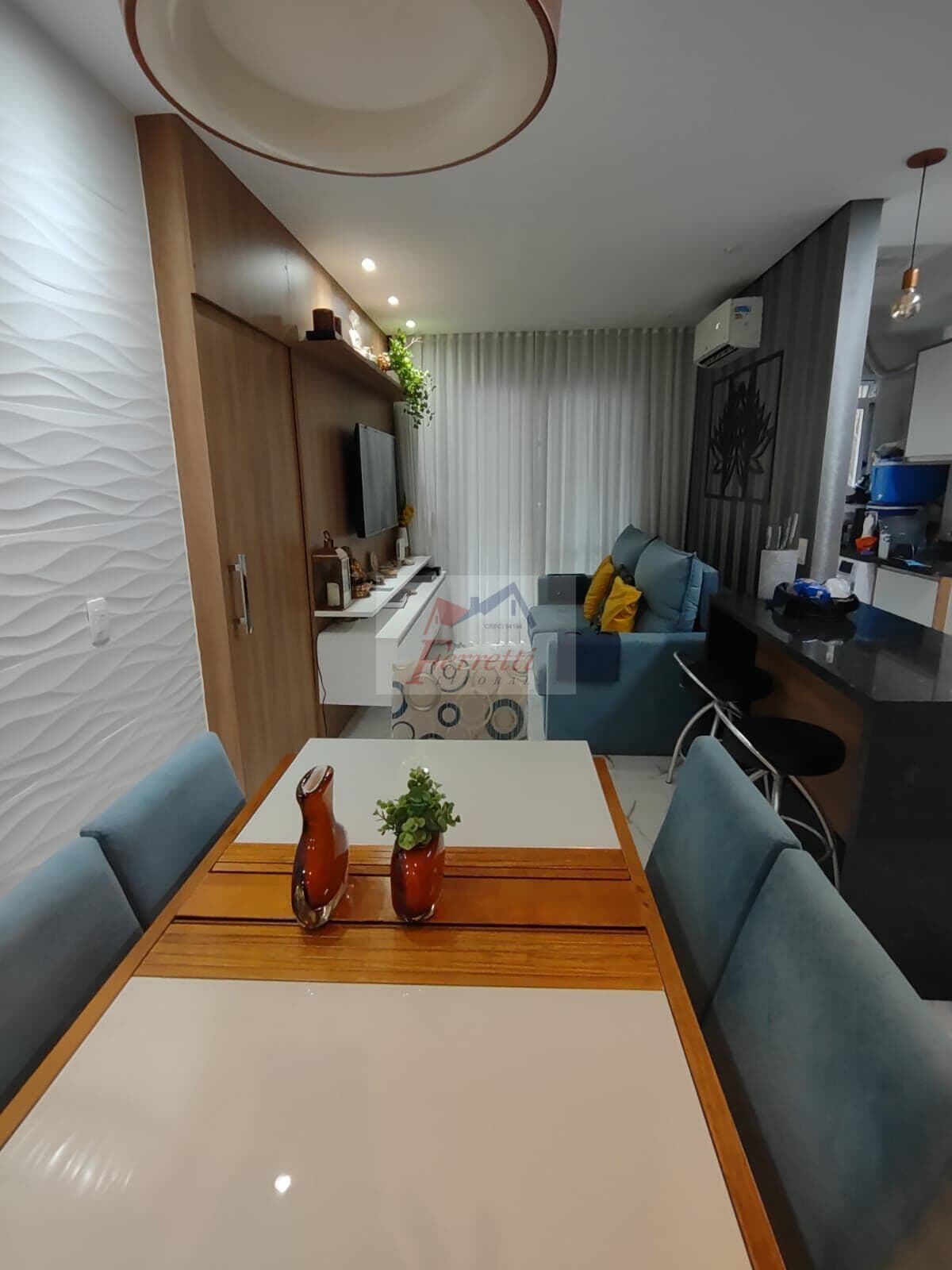 Apartamento com 2 dormitórios no Marapé - Santos