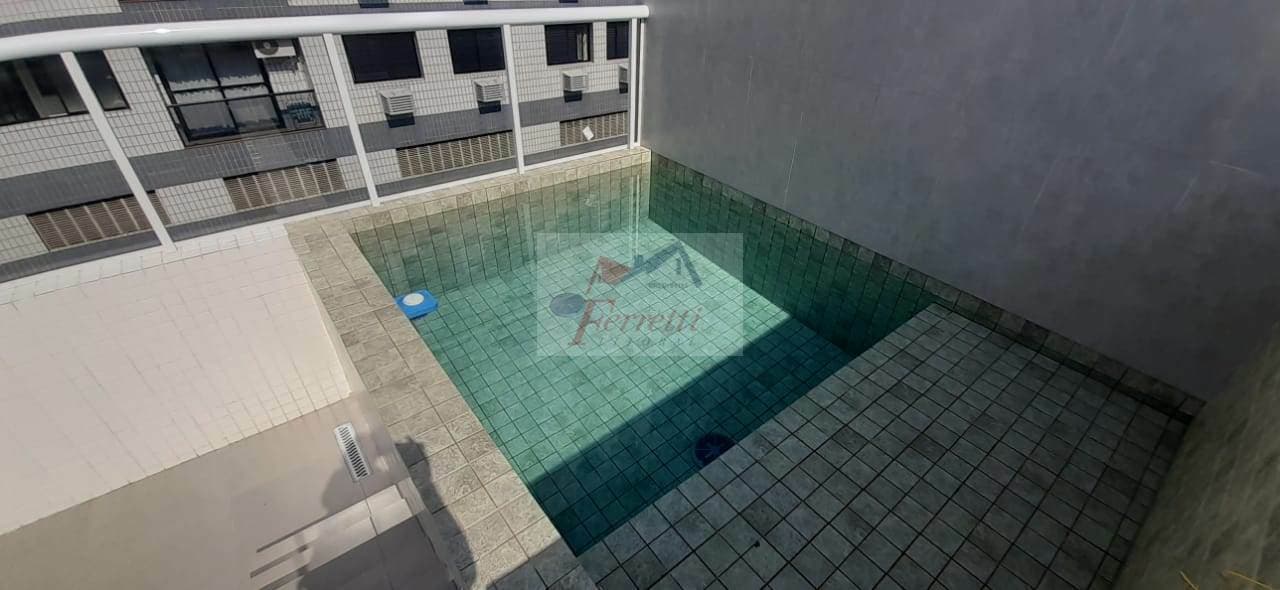 Sobrado em Santos - Campo Grande