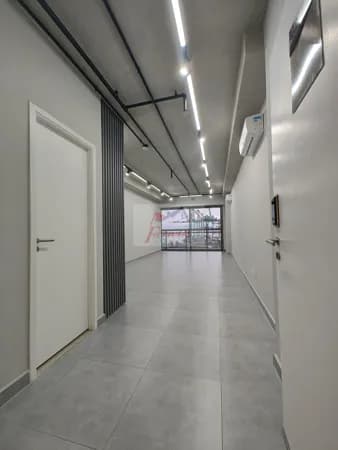 Sala comercial pronta para trabalhar