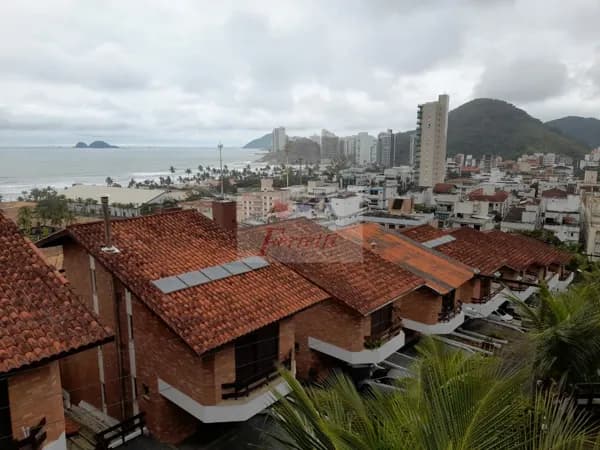 Casa triplex com vista mar em Condomínio