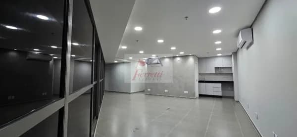 Sala comercial pronta para trabalhar com 71,79 m² Em edifício de frente para o Porto de Santos /SP