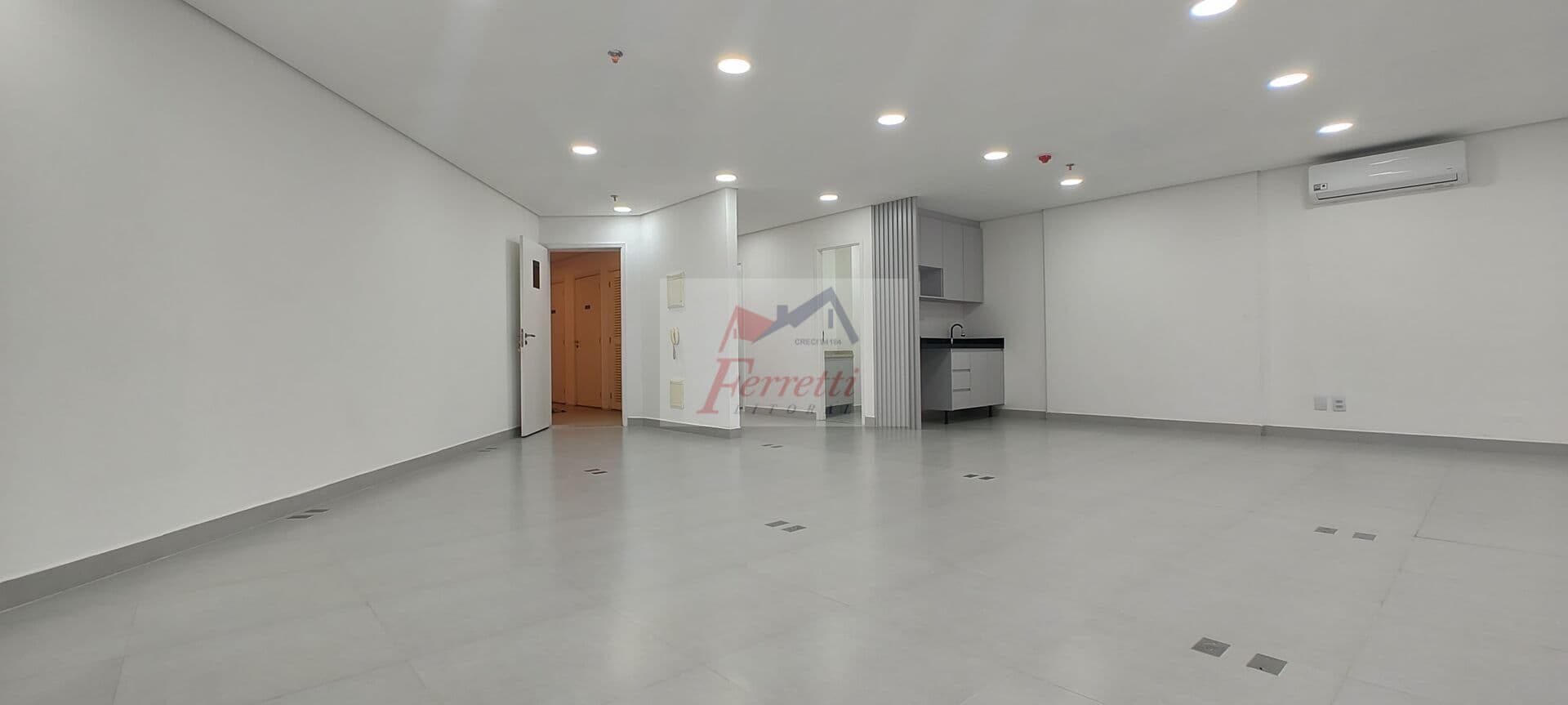 Sala comercial com 111m² à venda Em edifício em Valongo, Santos/SP