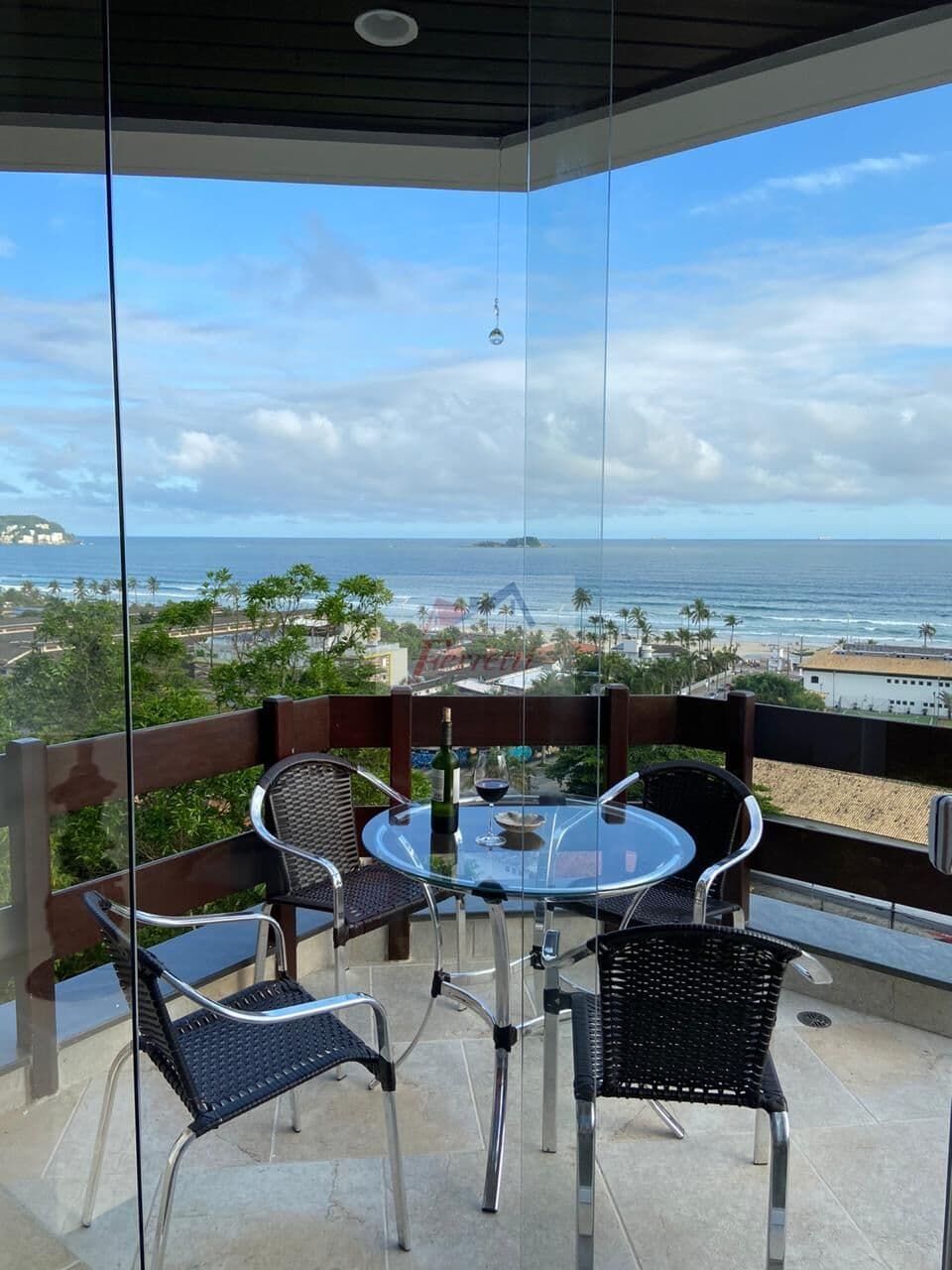 Casa triplex com vista mar em Condomínio