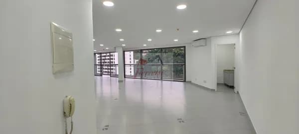 Sala comercial com 111m² Em edifício em Valongo, Santos/SP