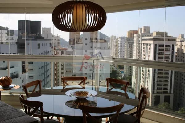 Apartamento com 3 suítes finamente decorado na praia de Pitangueiras Guarujá