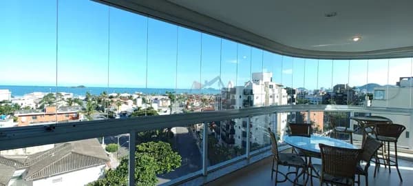 Apartamento com 3 suítes mobiliado, climatizado com vista mar