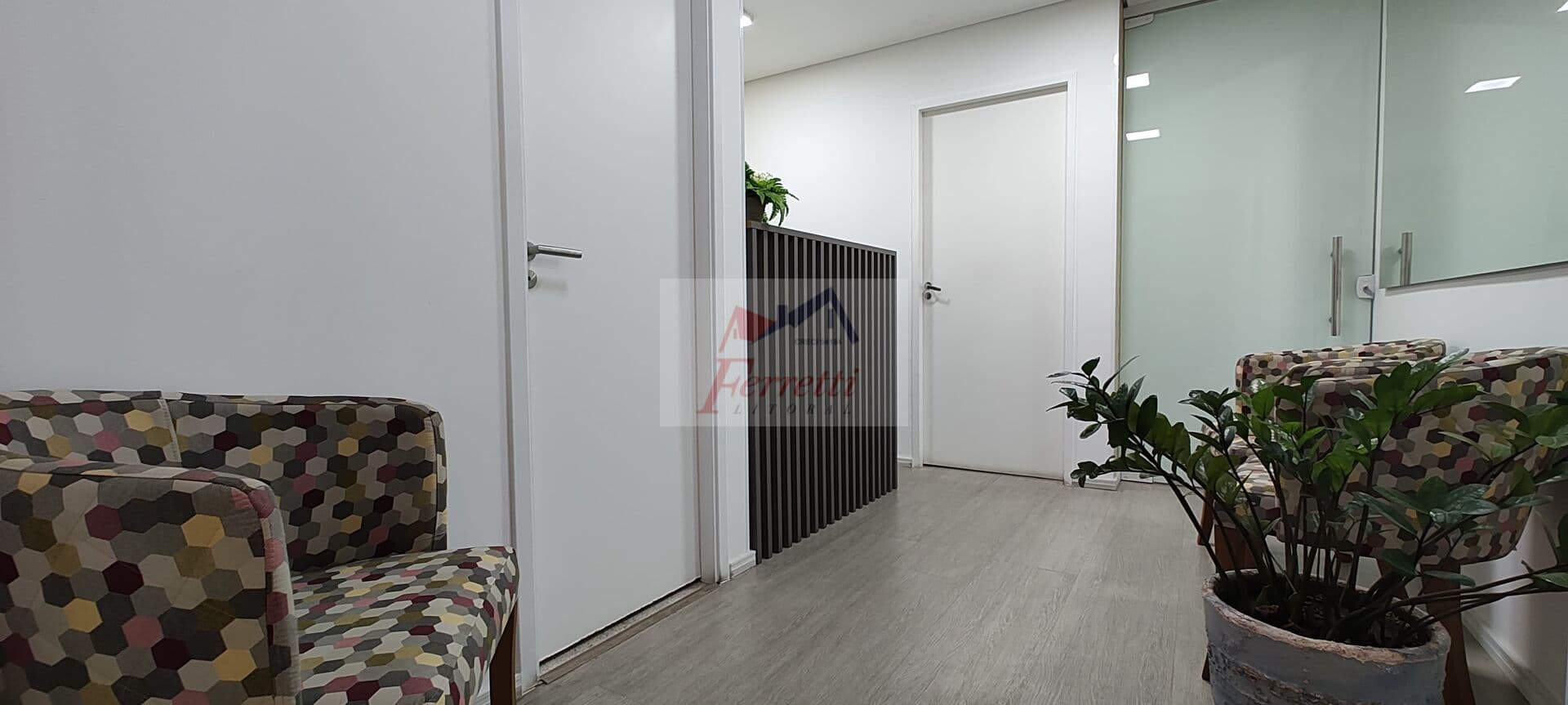 Sala comercial com 126,42m² 3 vagas mobiliada e climatizada ao lado do Parque Valongo, Santos/SP