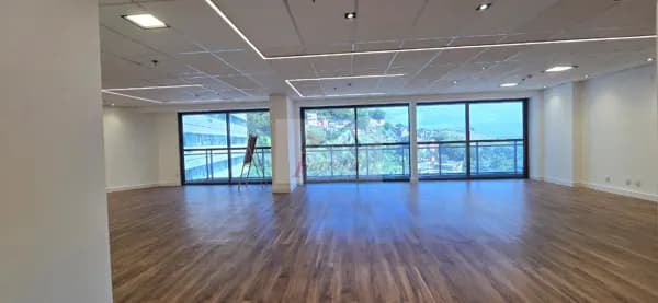 Sala com 140m² pronta para trabalhar no Porto de Santos , Santos/SP