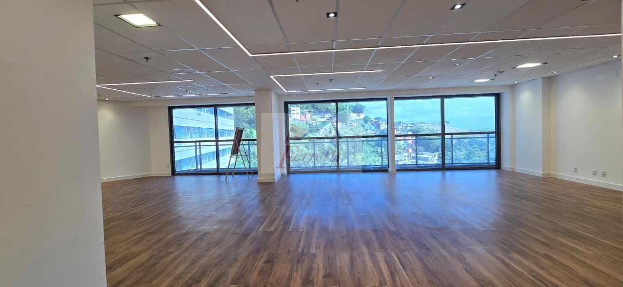 Sala com 140m² pronta para trabalhar no Porto de Santos , Santos/SP