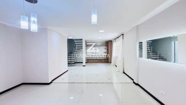 Sobrado Semi Mobilado - Bom Jesus - São josé dos Pinhais
