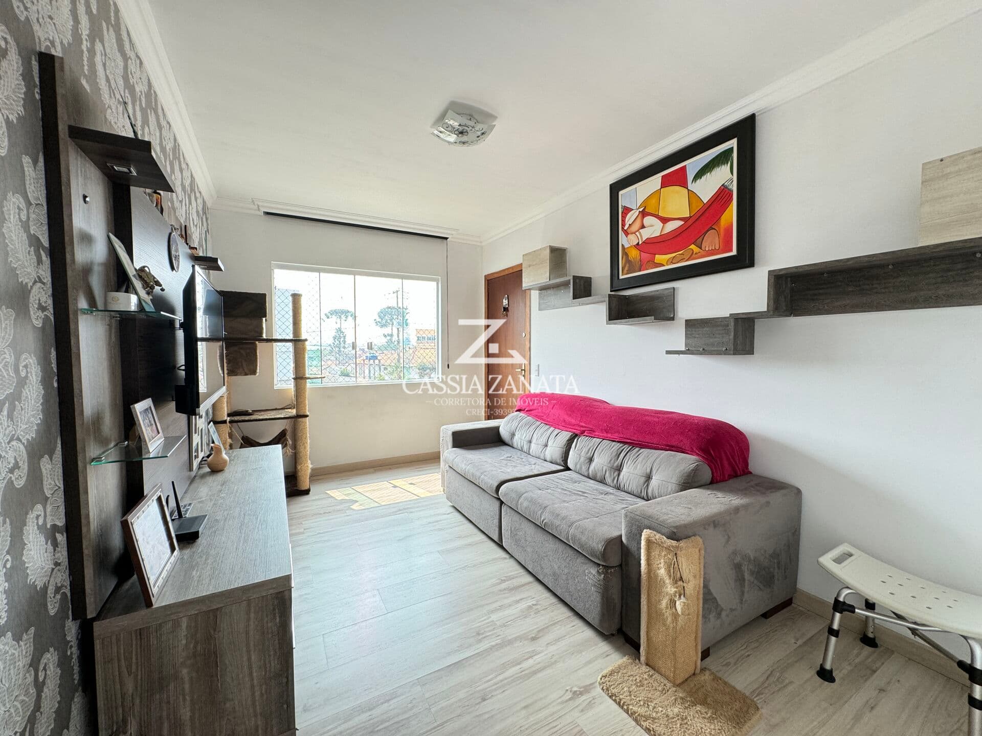 Apartamento Semi-Mobiliado com 2 Quartos em São José dos Pinhais