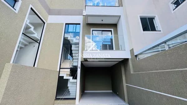 Sobrado em Condomínio em Uberaba, Curitiba/PR