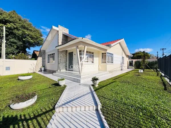Amplo Terreno com Casa Térrea e Excelente Potencial Construtivo no Uberaba – Curitiba/PR