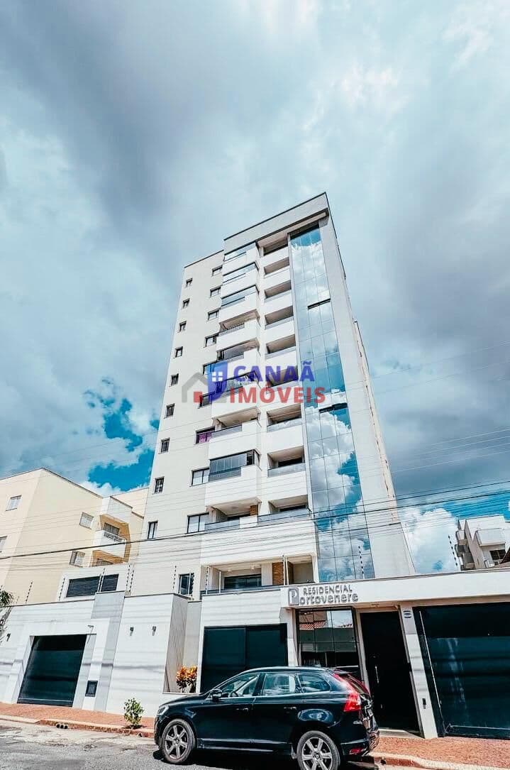 Apartamento com 3 quartos, bairro Santa Mônica