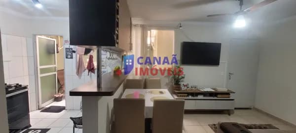 Apartamento Térreo 2 quartos com armários bairro martins