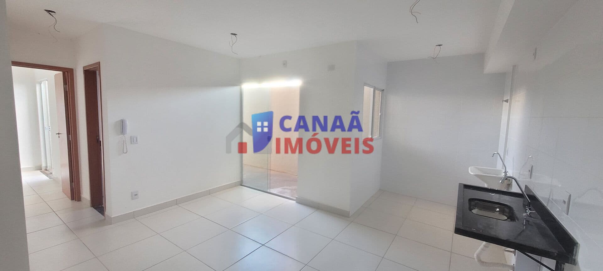 Apartamento térreo novo 2/4 c/ 1 suíte 2 áreas externas gardem à venda no bairro Novo Mundo - Uberlândia/MG