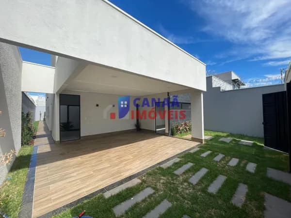 Casa Alto Padrão 3 quartos no bairro Novo Mundo
